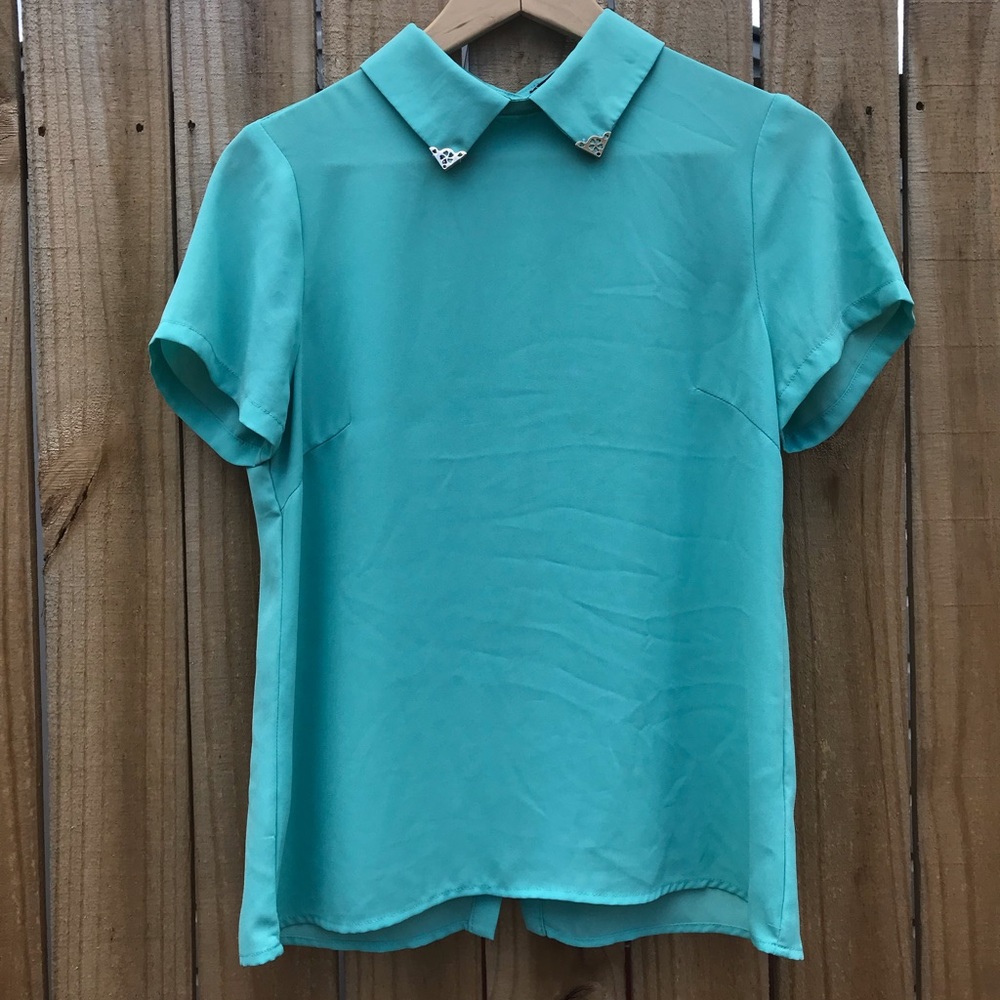 Short sleeve button up